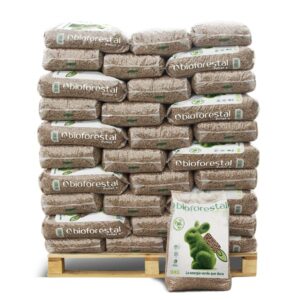 Paleta 70 worków pelletu BIOFORESTAL – 1050 kg, certyfikat PEFC i ENplus A1